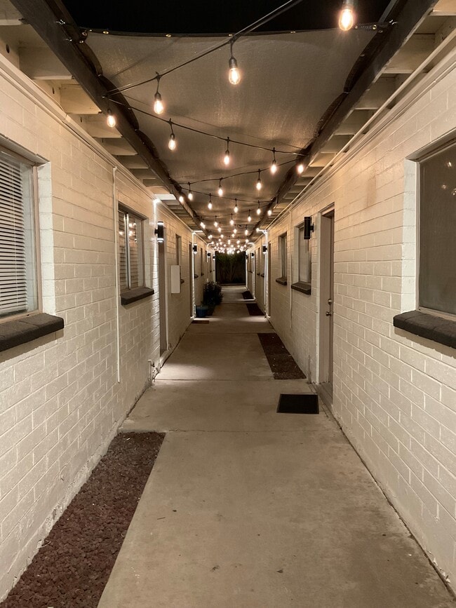 Photo - 1433 S Kenneth Pl