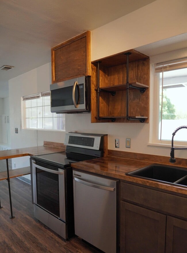 Photo - 2015 Oregon Ave Apartamentos Unidad A