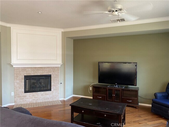 Photo - 1686 Goldenrod Ave