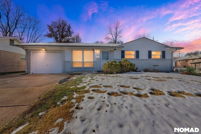 Photo - 1550 Moellering Dr