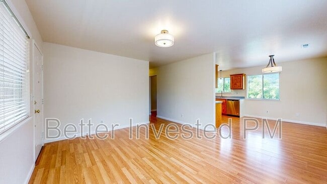 Photo - 832 S Orchard Ave