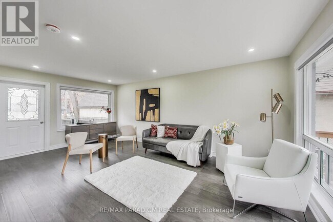 Photo - 36 Rideout St
