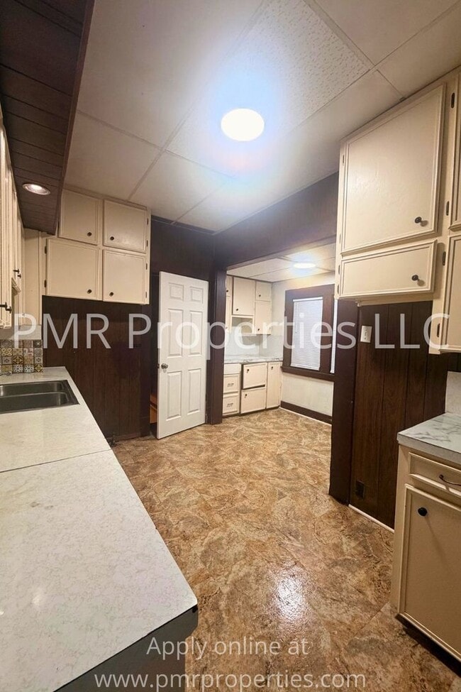 Photo - 3 Bedrooms / 1 Bathroom House