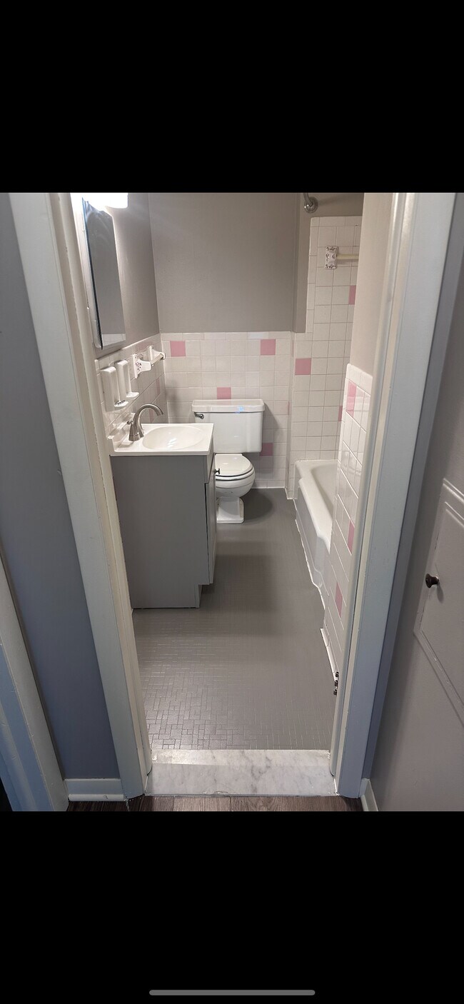 Hartford Place Apartments For Rent in Amherst, NY