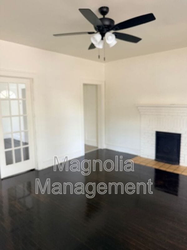 Photo - 250 Davis St