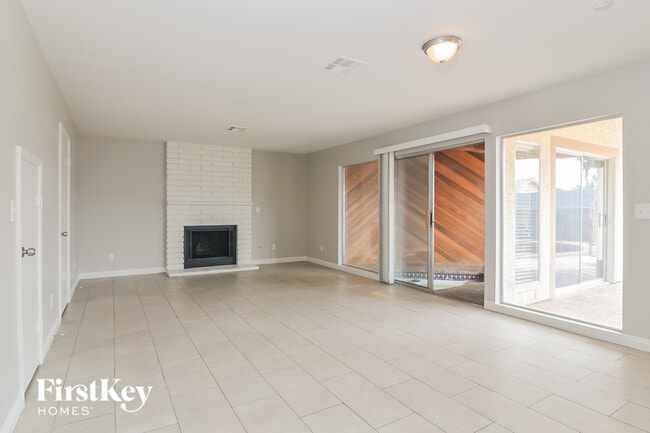 5999 Chapel Hill Ave