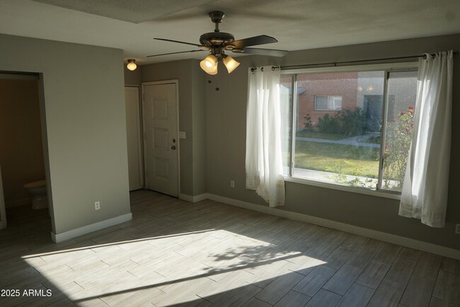 Photo - 4501 S Mill Ave