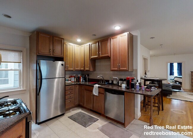 Photo - 164 L St Unit 2