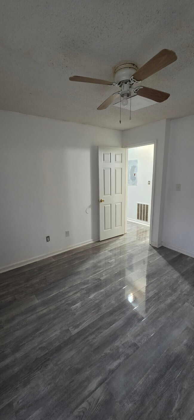 Photo - 8526 Pineland Dr