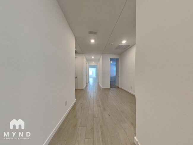 Photo - 17335 W Sunnyslope Ln