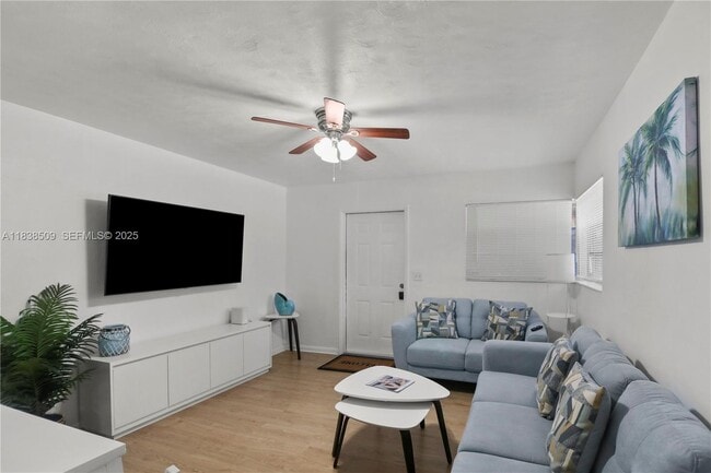 Photo - 717 SW 13th Ave Unit 1