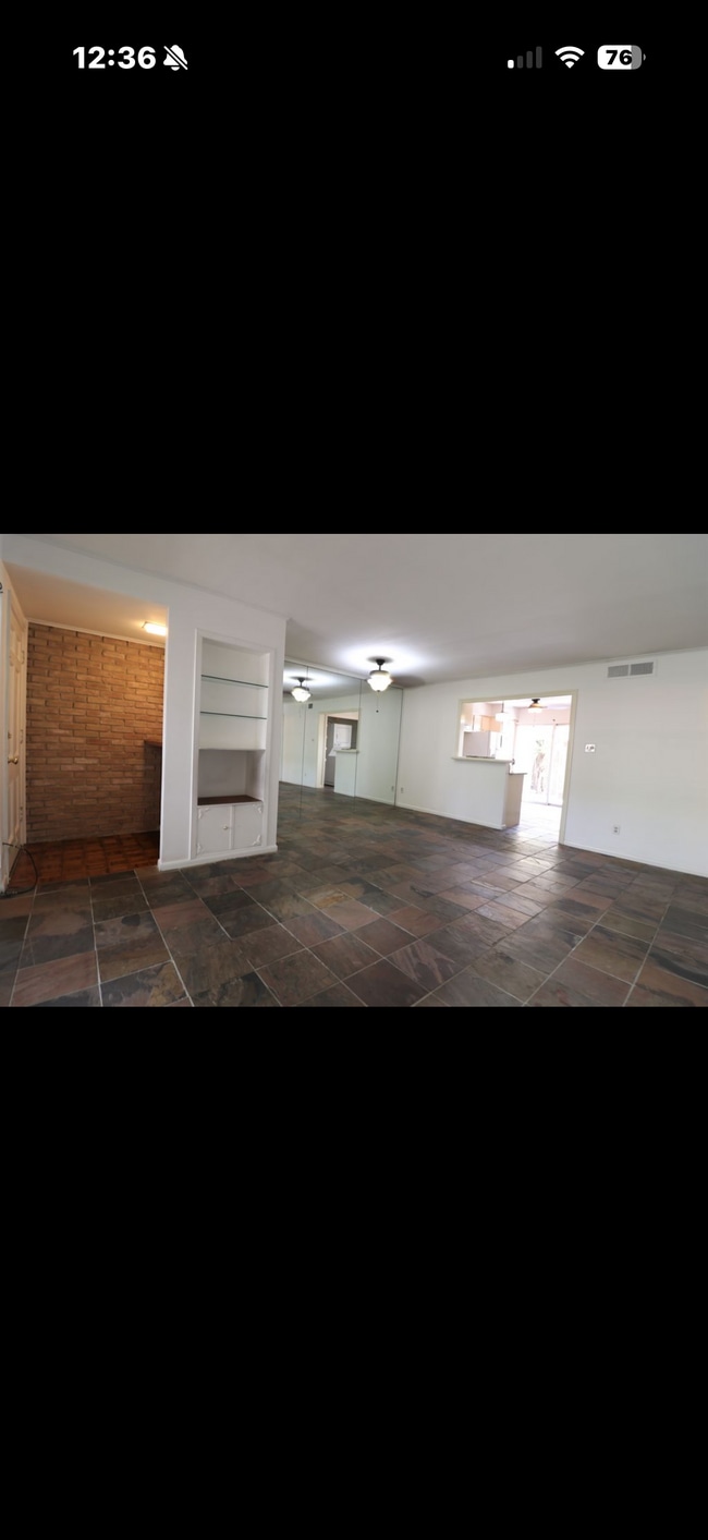 Photo - 2727 Briarhurst Dr Unit 15