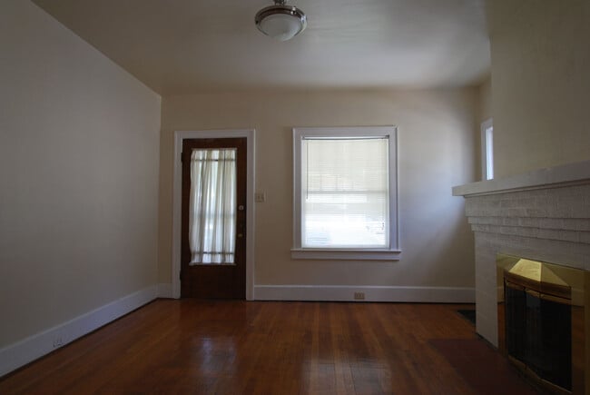 Photo - 214 State St