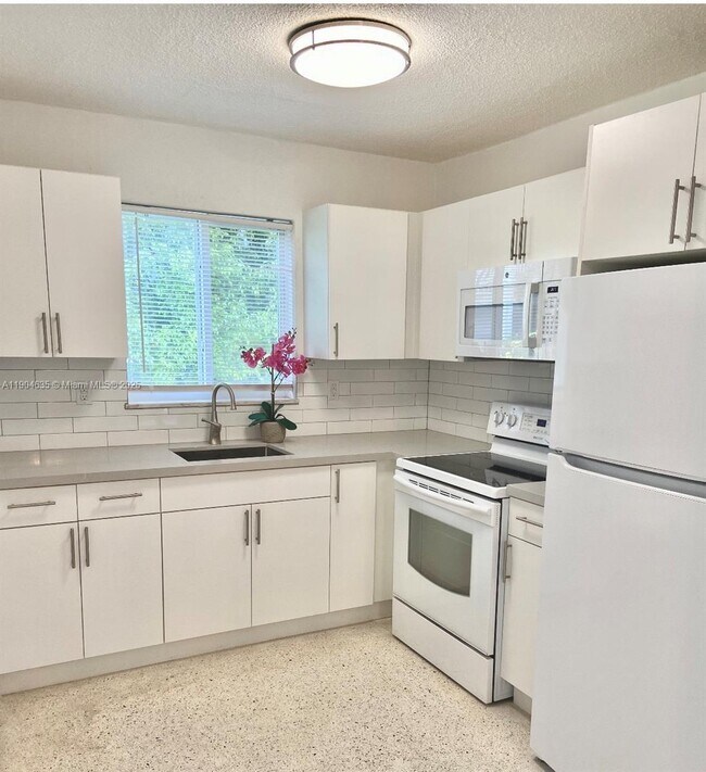 Photo - 1012 SW 4th Ave Unit 3