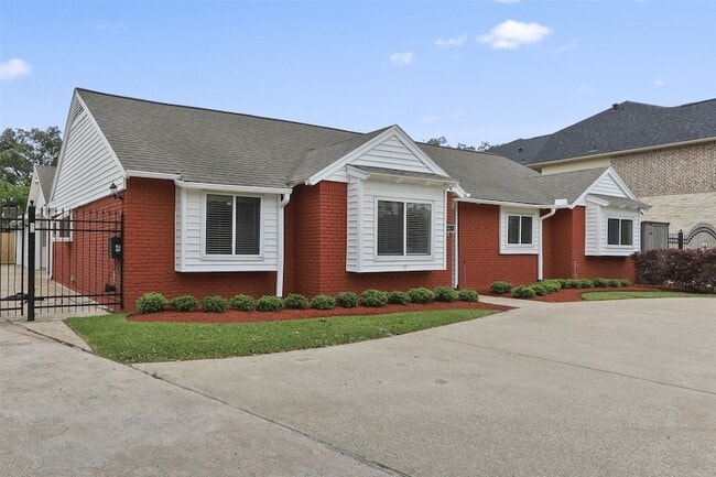 Building Photo - 12303 Barryknoll Ln