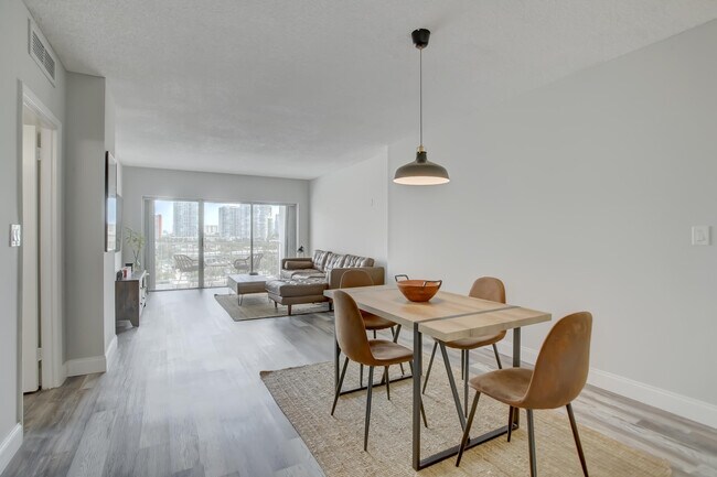Photo - 500 Bayview Dr Unit 727