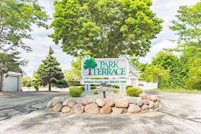 Photo - *RENT SPECIAL* - RENOVATED Condo Style Upper 1 Bedroom 1 Bathroom Apartment Available Unit 14290