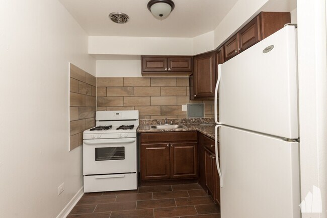 Photo - 1515 W Morse Ave