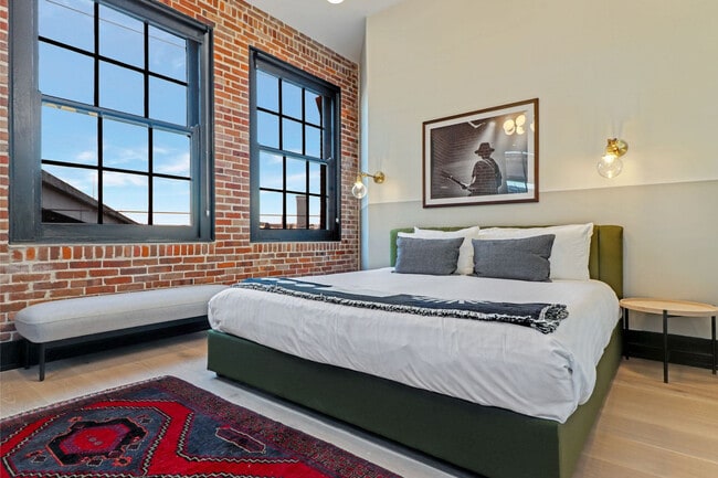 Photo - 1148 S Peters St Unidad SI ID1499074P