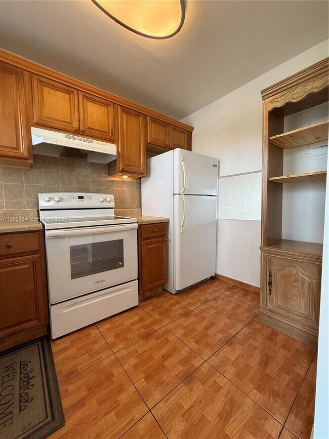 Photo - 8135 Sunrise Lakes Blvd Unit 302