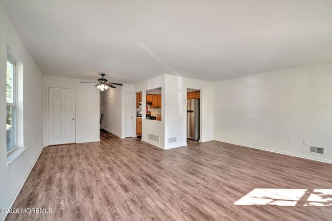 Photo - 6 Esplanade Way