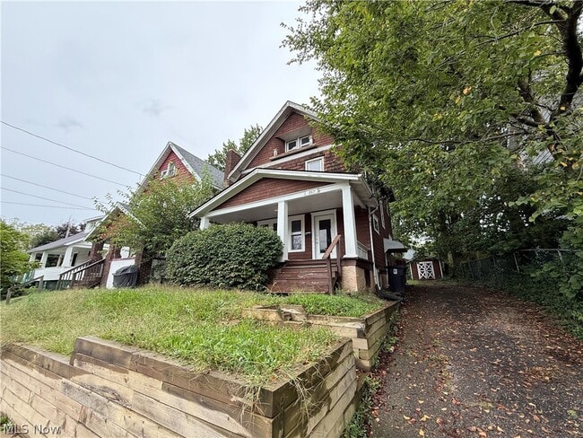 897 Polk Ave