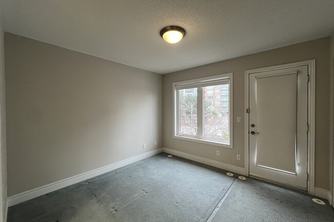 Photo - 70 Suncrest Blvd