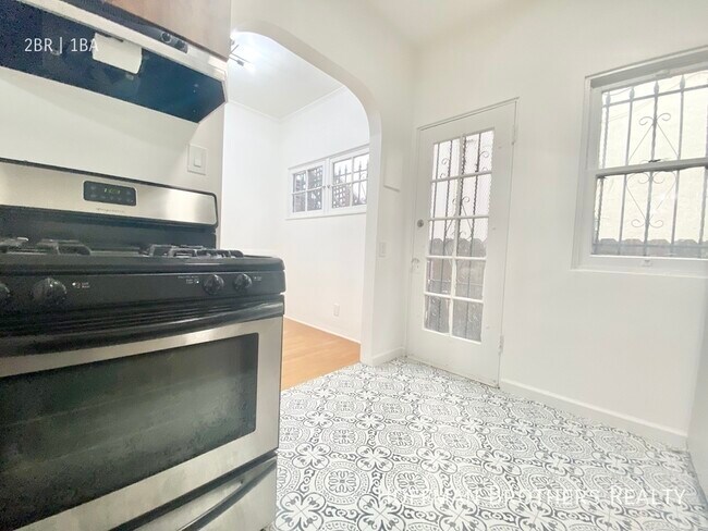 Photo - 641 N Spaulding Ave Unit 1/4