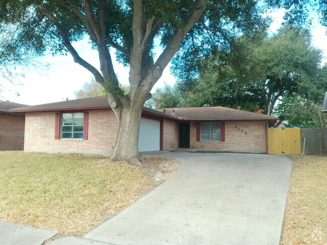 Building Photo - 4113 Sierra St Rental