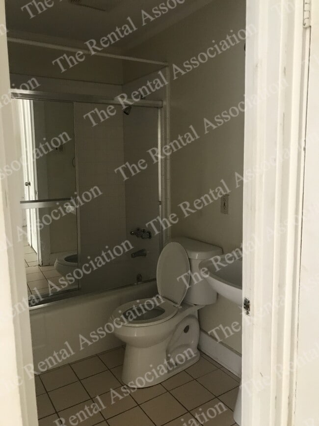 Photo - 1202 N McGuire Ave