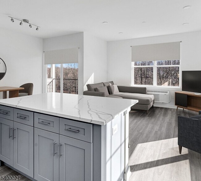 Photo - 9 Hellers Ln Unit 2