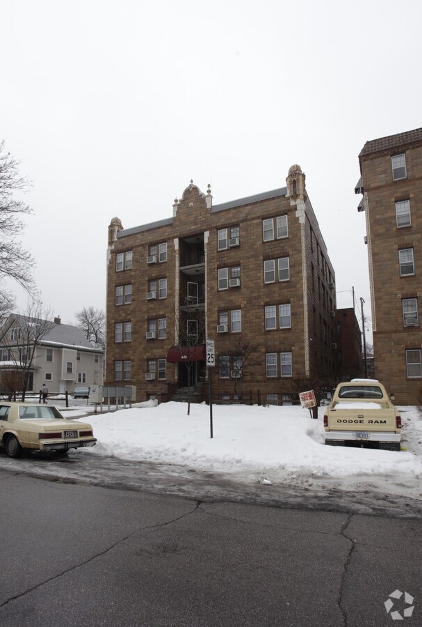 Photo - Heather Ridge Apartments