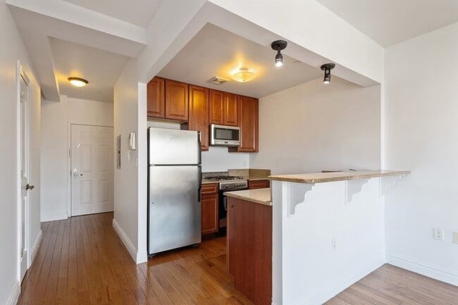 Photo - PERFECT ONE BEDROOM APT