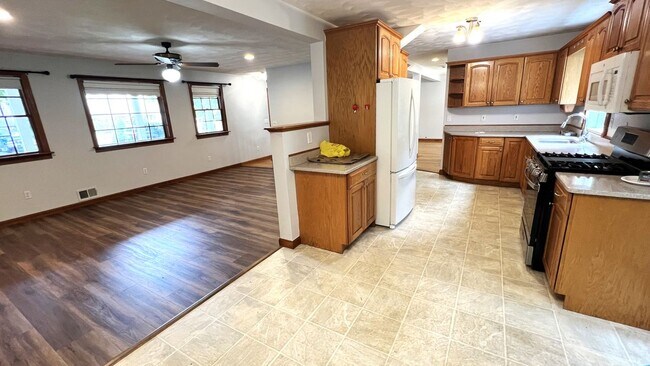 5 Kinney Ave