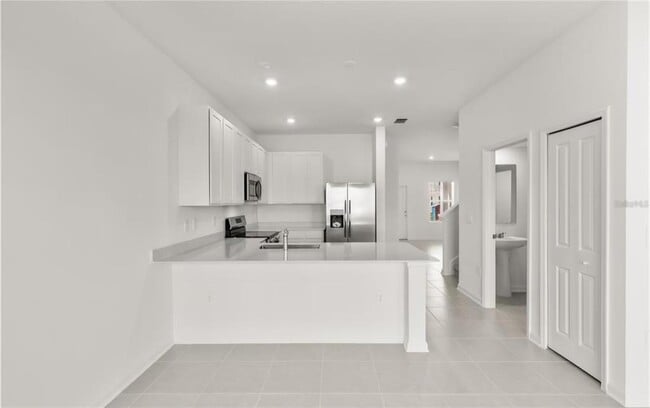 Building Photo - 2865 Pierr St