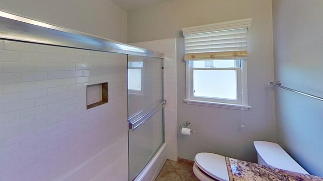 Photo - 270 La Verne Ave Unit A