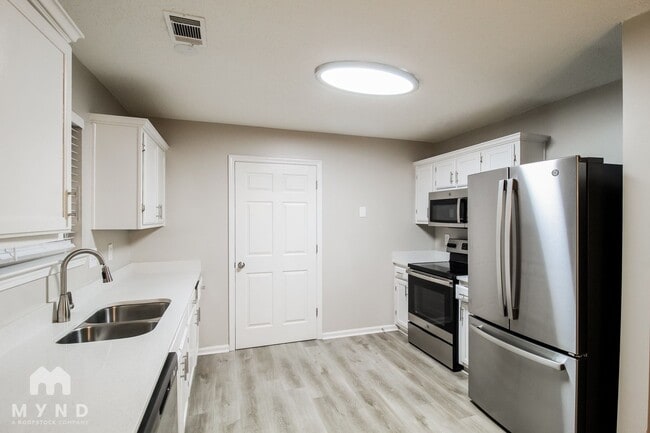 Photo - 5838 Waggoner Ct
