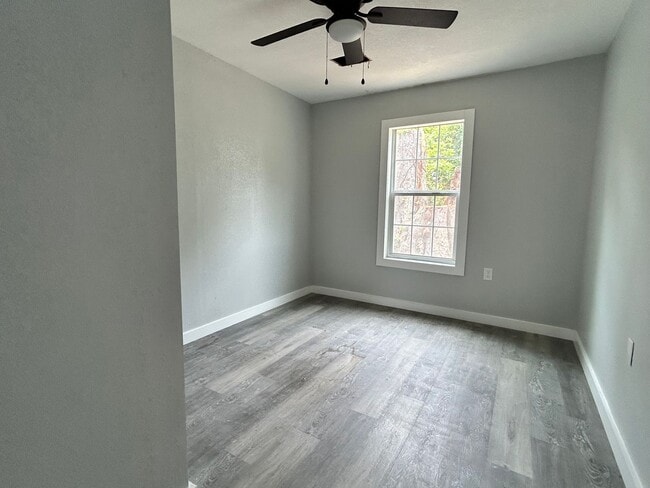 Photo - Gorgeous 4 bed 2 bath home!