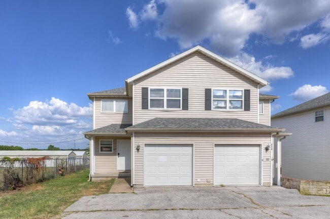 Building Photo - 627 S Walker St Rental