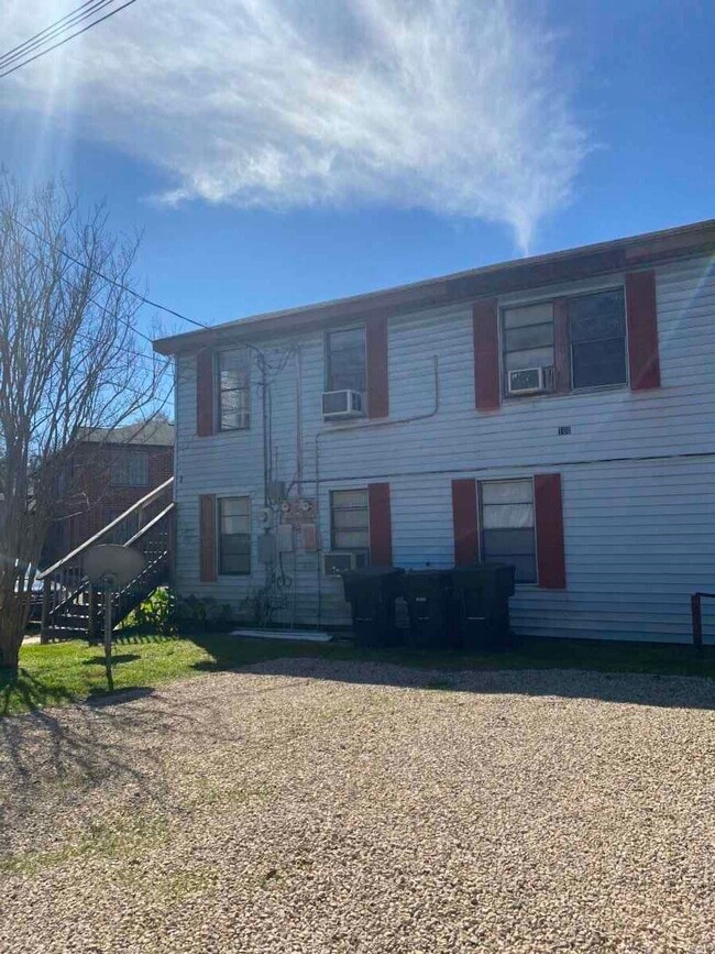 Building Photo - 100 S Franklin Blvd Rental