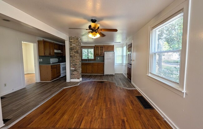 Photo - 1-2 bedroom Lakeside home