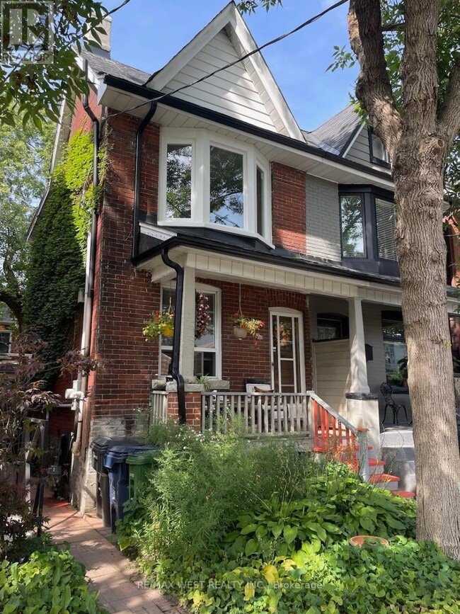 Photo - 76 Bellwoods Ave