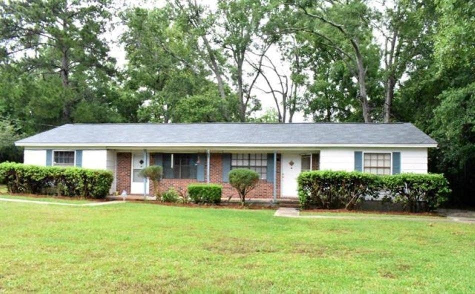 Photo - 145 Horseshoe Dr