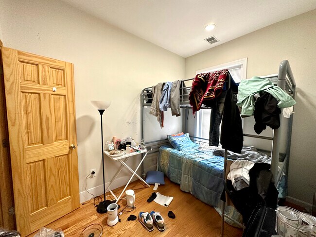 Photo - 10 Moreland St Unit #2