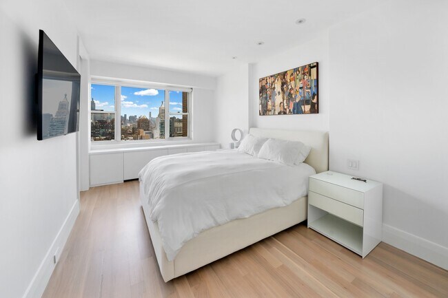 Photo - 60 E 8th St