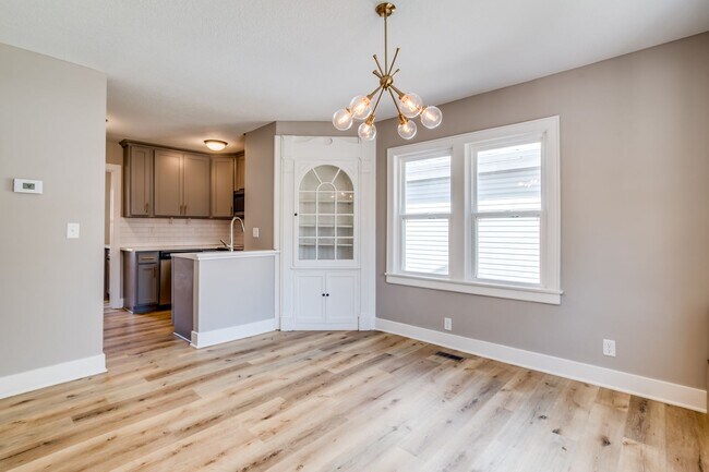 Photo - Enchanting 3 Bedroom 1 Bathroom Home Locat...