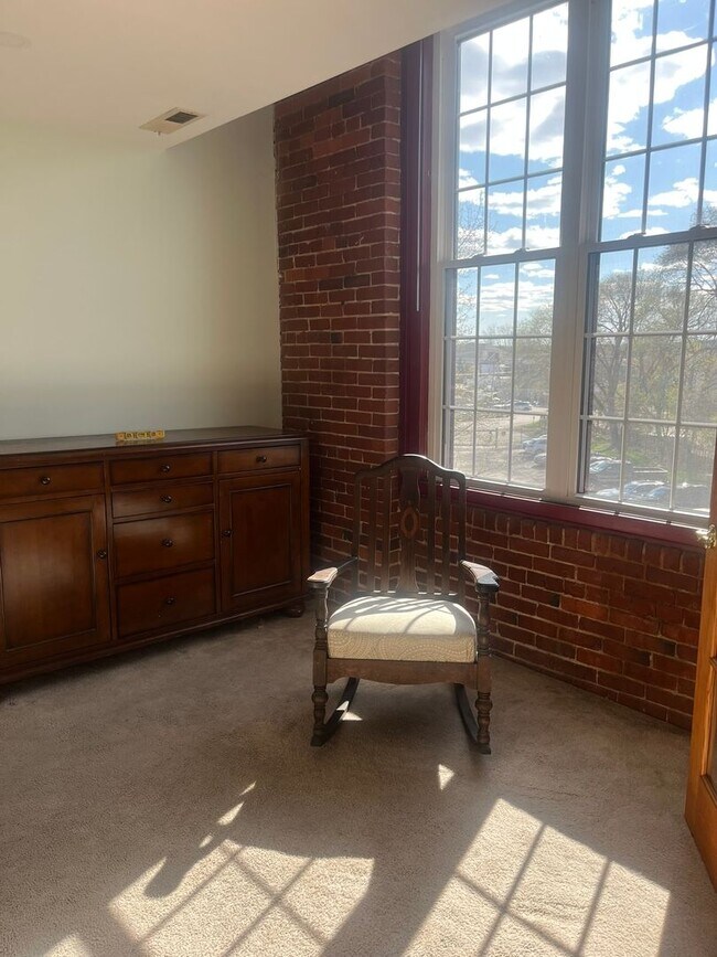 Photo - Choice Realty NH Rental Listings Unidad 470 Silver Street  309