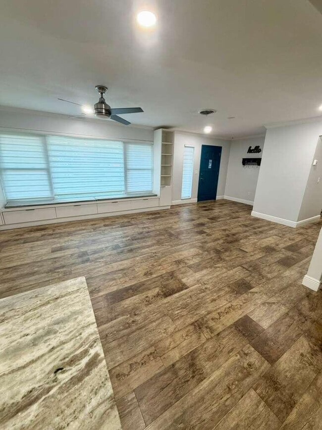 Photo - 4433 Foss Rd