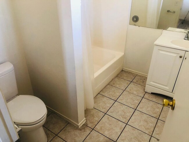 Photo - 1832 Goldfield St