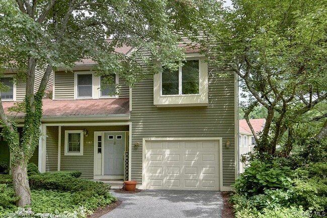 Photo - 1103 Regent Dr